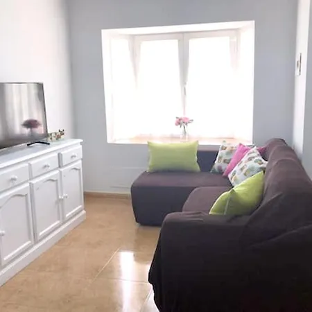 Comfortable House In Antigua With Shared Pool *